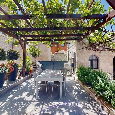 Villa Mamilla - Boutique Suites Єрусалим Екстер'єр фото
