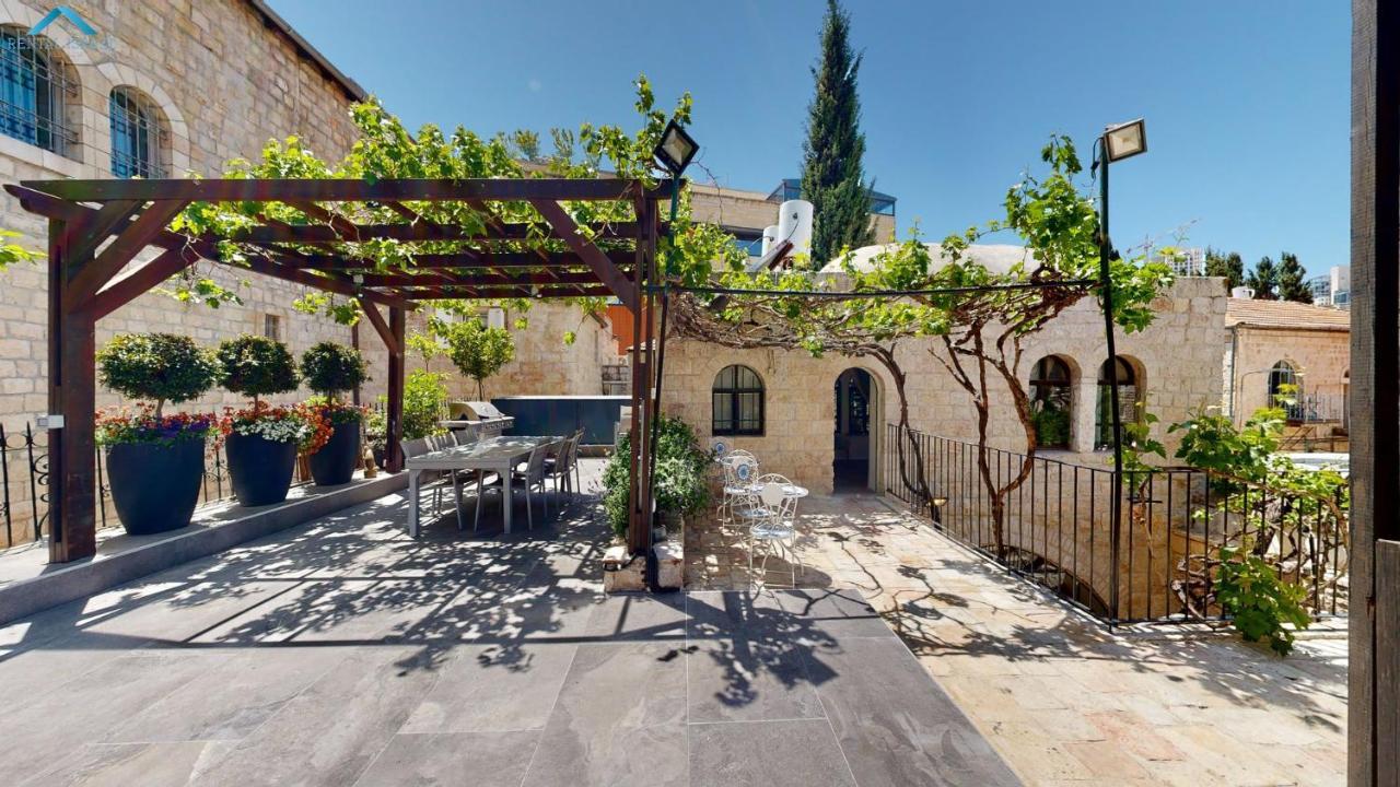 Villa Mamilla - Boutique Suites Єрусалим Екстер'єр фото